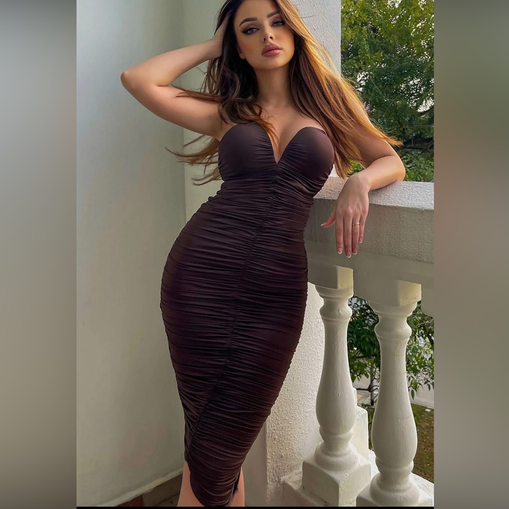 FN Ruched everywhere midi dress